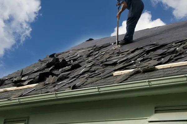 The Benefits of Hiring a Licensed Roofing Contractor