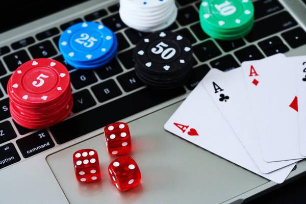 The Influence of Artificial Intelligence on Online Poker